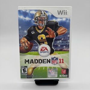 Nintendo Wii Madden NFL 11 Football Video Game 2011 EA Sports Rated E Everyone